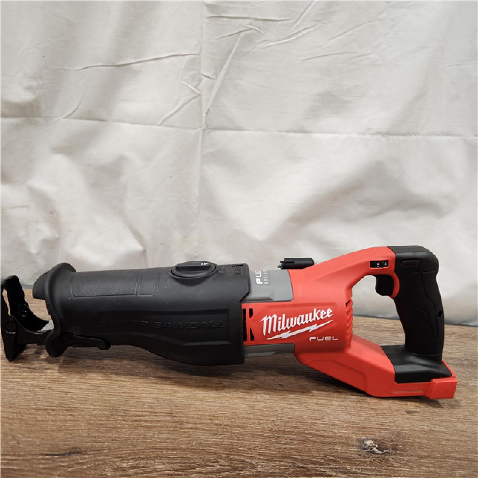 AS-IS Milwaukee M18 Fuel 18V Brushless Super Sawzall Reciprocating Saw 2722-20 (Bare Tool)