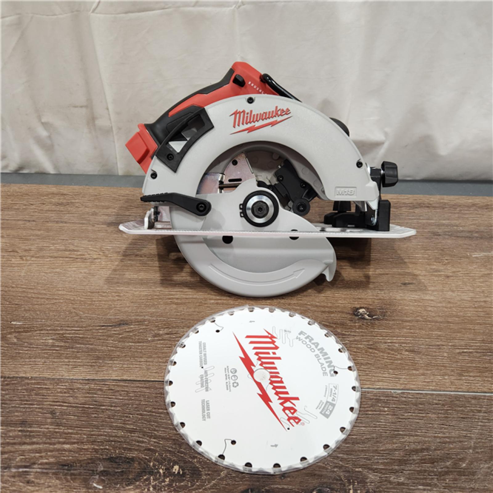 AS-IS Milwaukee M18 7-1/4  18V Brushless Circular Saw 2631-20 (Bare Tool)