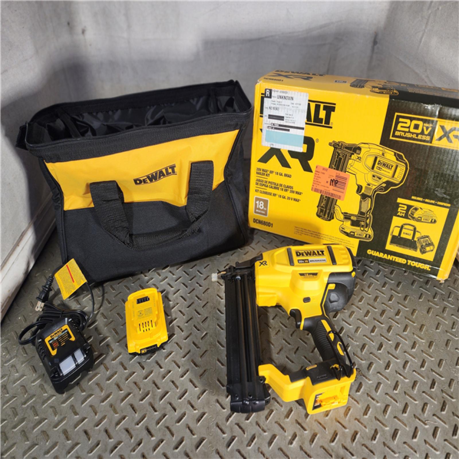 HOUSTON LOCATION - AS-IS (APPEARS LIKE NEW) DEWALT 20V MAX XR 18 Gauge Brad Nailer Kit