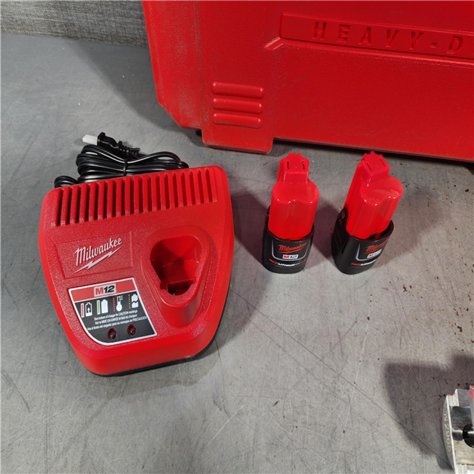 HOUSTON LOCATION - AS-IS (APPEARS LIKE NEW) Milwaukee M12 Force Logic Press Tool 1/2 in. to 1 in. Kit