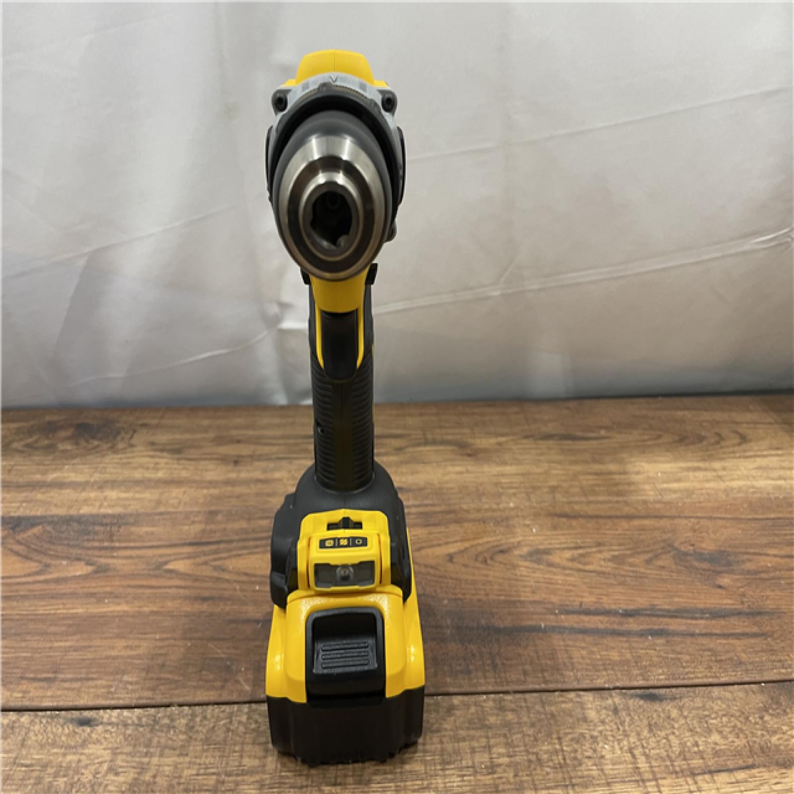 AS-IS DEWALT 20V MAX XR Brushless Cordless 1/2 Drill/Driver Kit