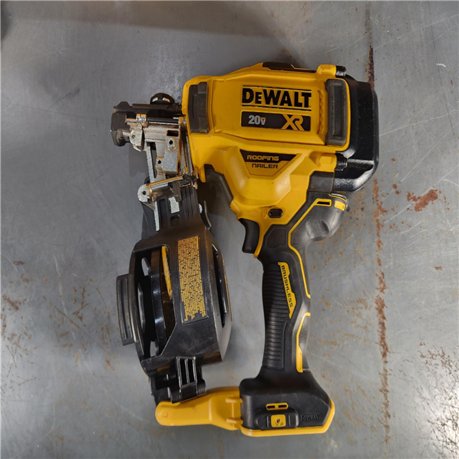 HOUSTON LOCATION - AS-IS (APPEARS LIKE NEW) DEWALT 2007898 Roofing Nailer Cordless