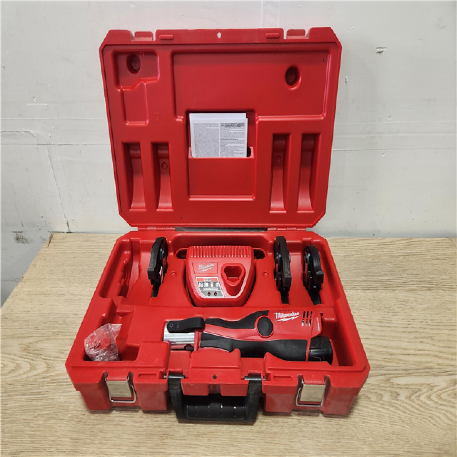 Phoenix Location Milwaukee M12 12-Volt Lithium-Ion Force Logic Cordless Press Tool Kit (3 Jaws Included) with Two 1.5 Ah Battery and Hard Case