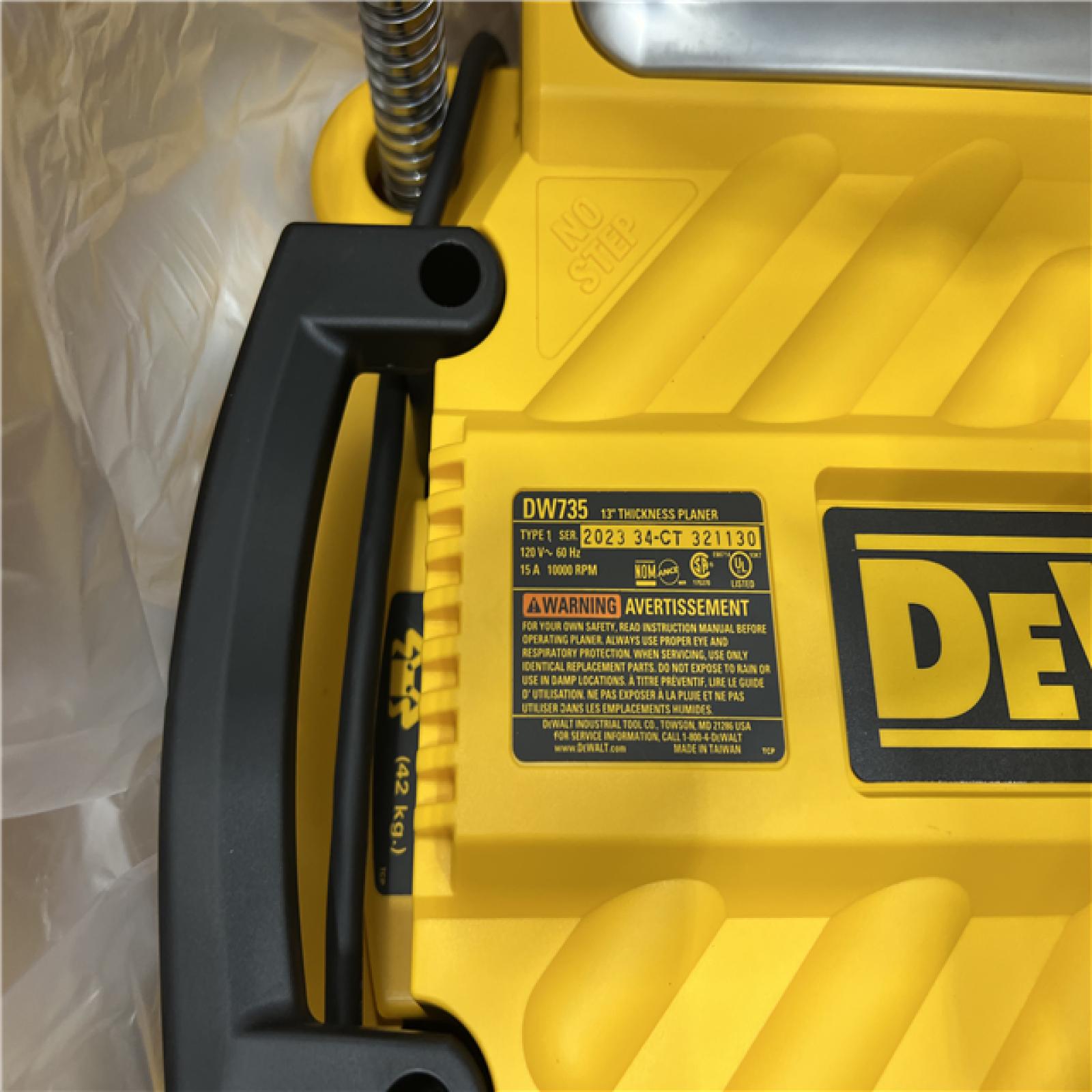 AS-IS DEWALT 13-inch Three Knife Two Speed Thickness Planer