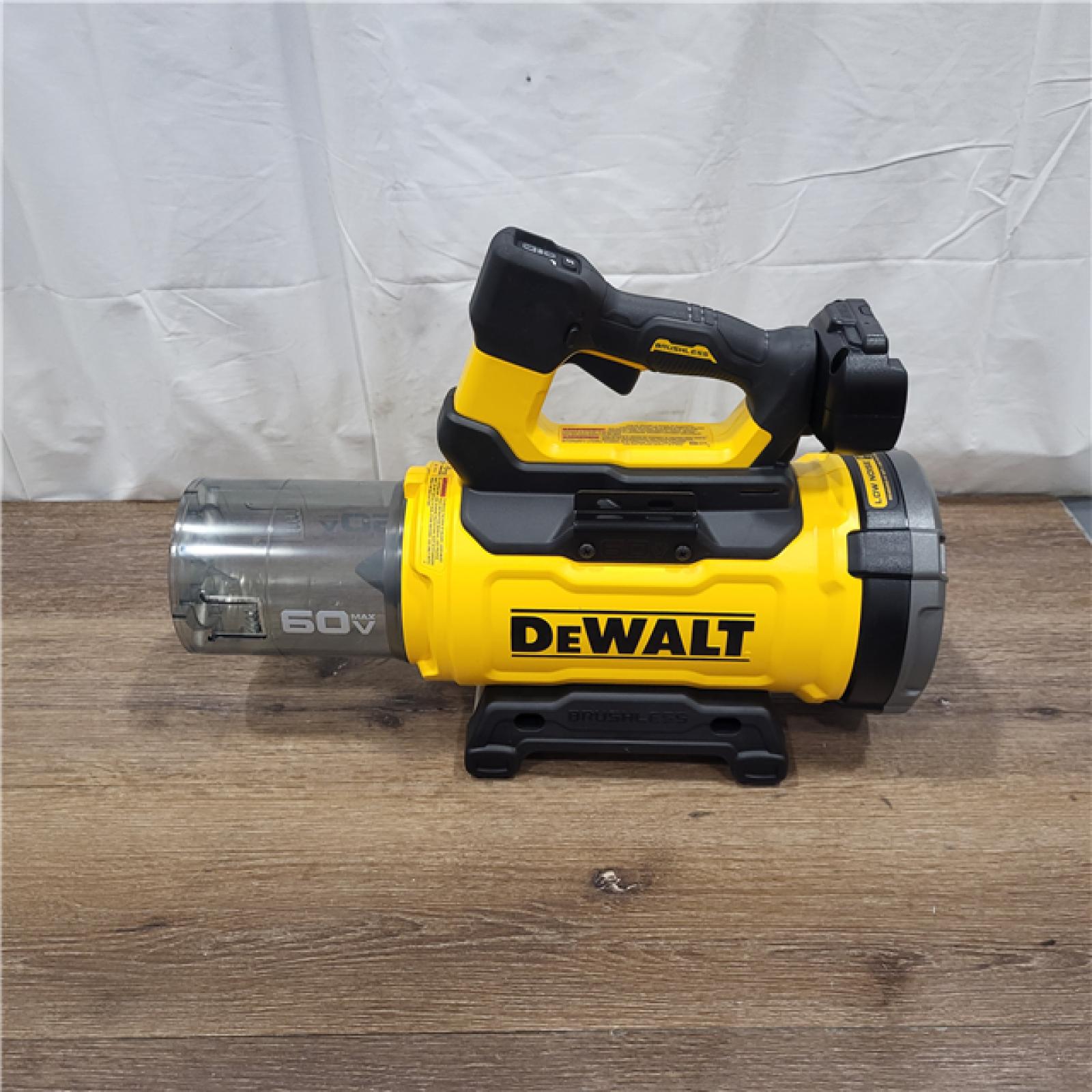 AS-IS FLEXVOLT 60V MAX 160 MPH 760 CFM Brushless Cordless  and Charger