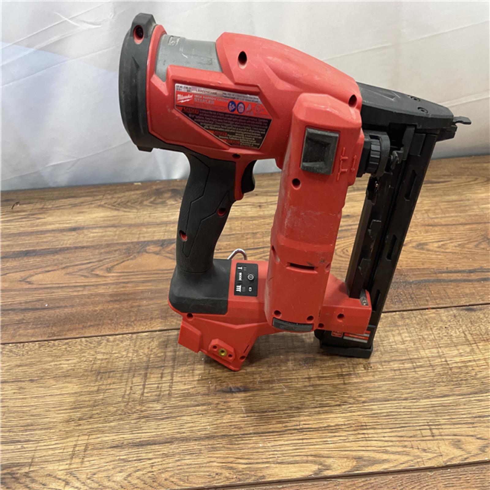 AS-IS Milwaukee M18 FUEL 18-Volt Lithium-Ion Brushless Cordless 18-Gauge