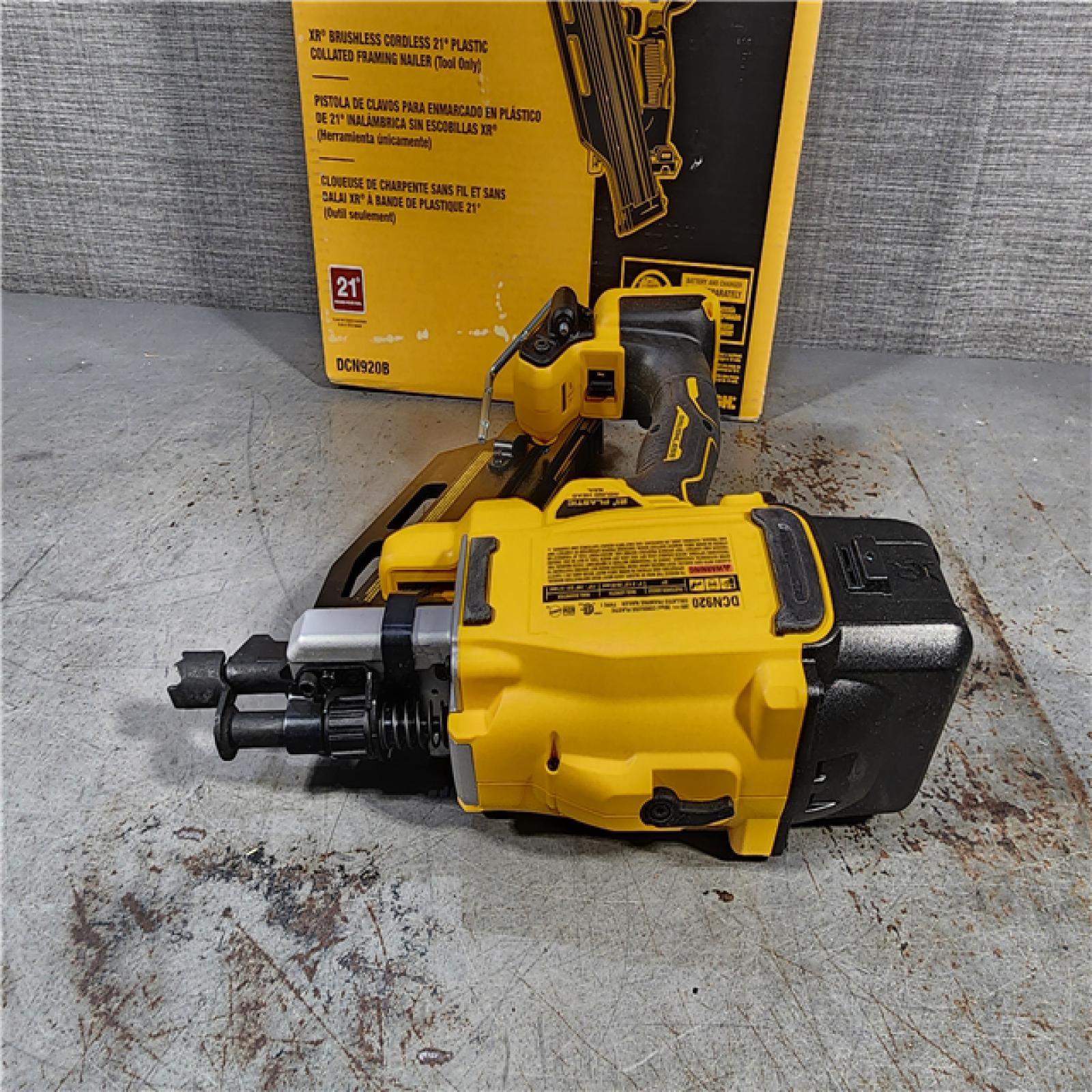 HOUSTON LOCATION - AS-IS (APPEARS LIKE NEW) DEWALT 20-Volt 21Â° Cordless Framing Nailer (Tool-Only)