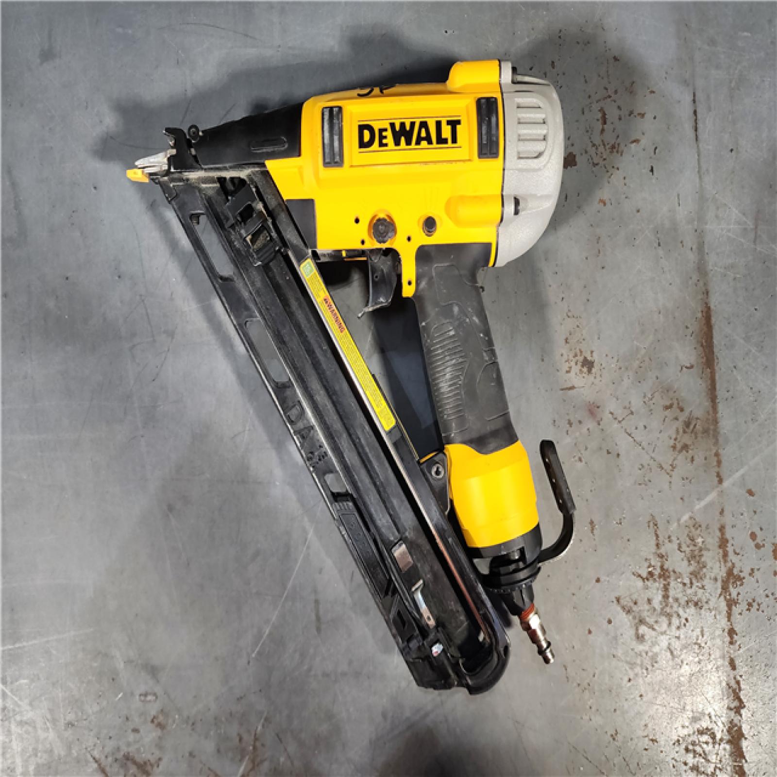 HOUSTON LOCATION - AS-IS Dewalt-DWFP72155 15 Gauge Precision Point Finish Nailer (TOOL ONLY)