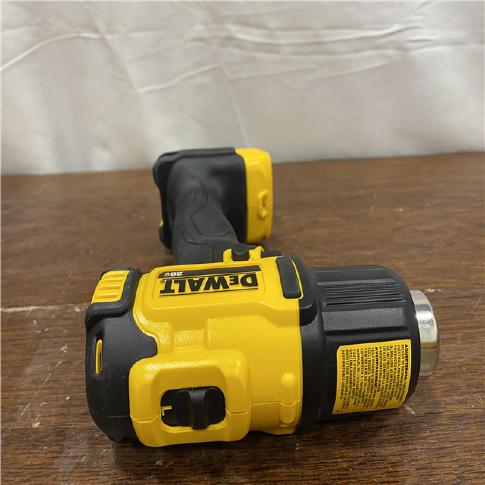 AS-ISDeWalt 20V MAX 20 V Cordless Heat Gun Accessory Kit