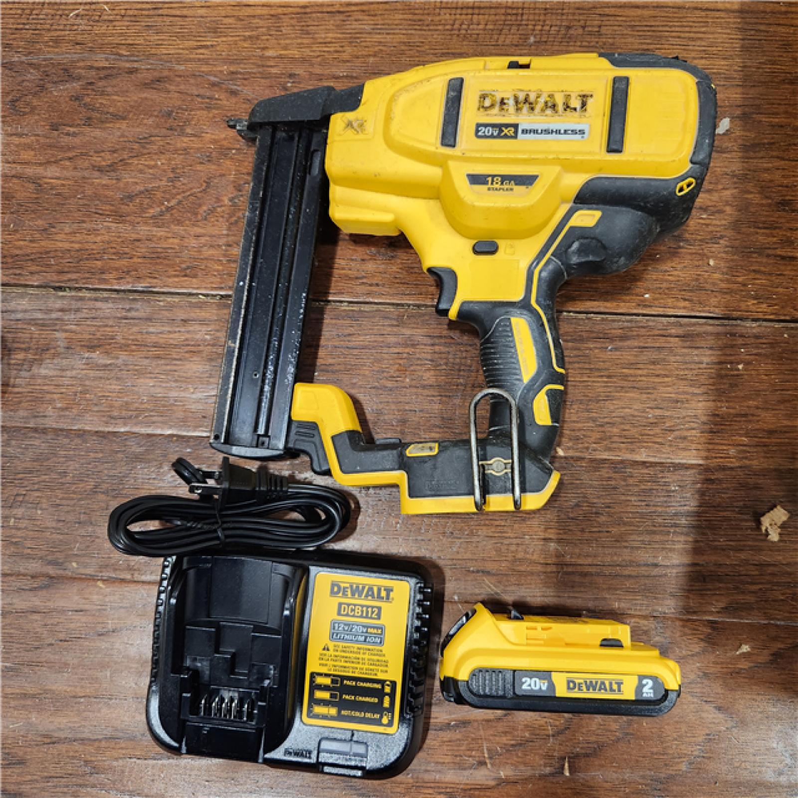 AS-IS DEWALT 20V MAX XR 18 Gauge Brad Nailer Kit