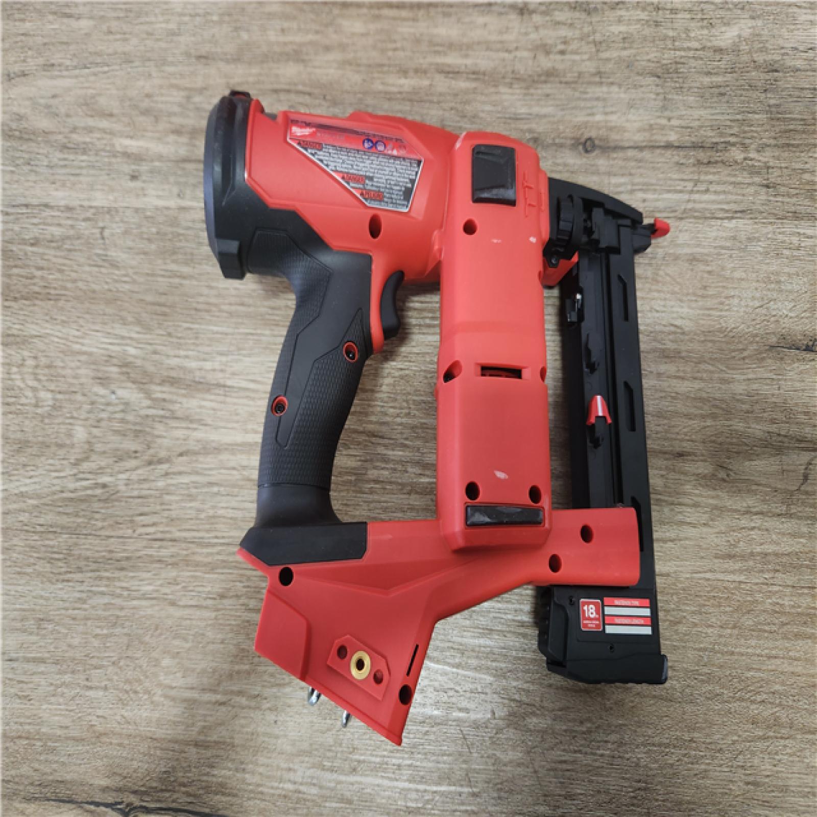 Phoenix Location NEW Milwaukee M18 FUEL 18-Volt Lithium-Ion Brushless Cordless 18-Gauge 1/4 in. Narrow Crown Stapler (Tool-Only)