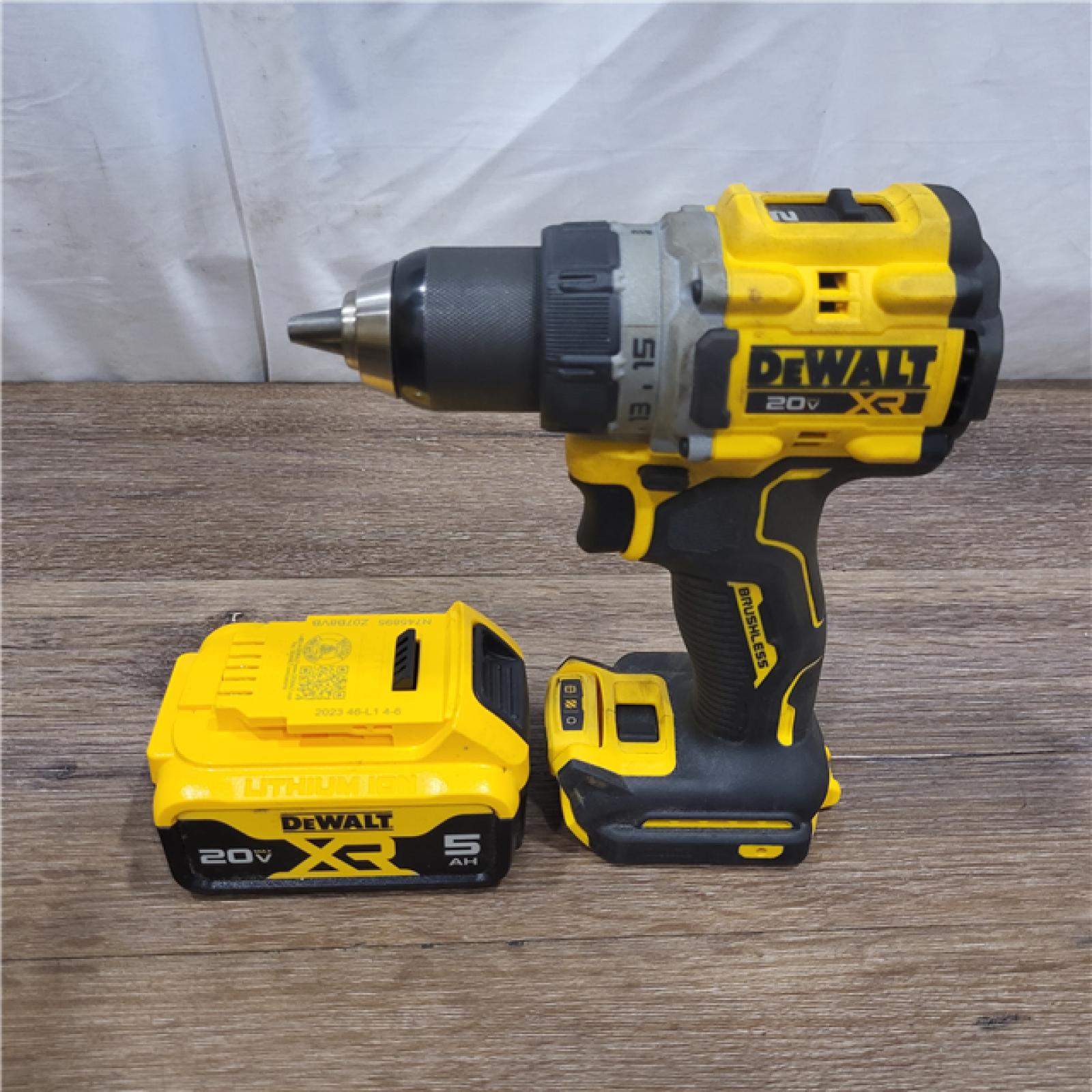 AS-IS DEWALT 20V MAX XR Brushless Cordless 1/2 Drill/Driver Kit