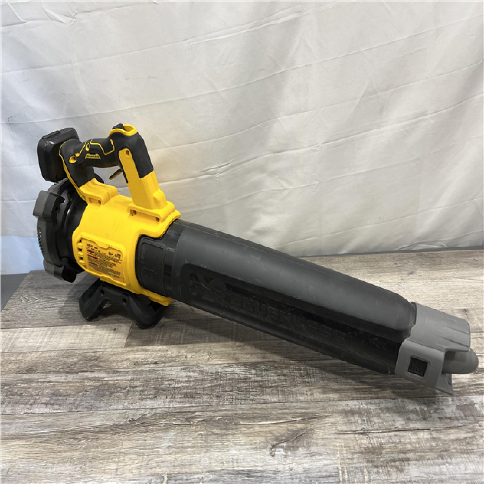 AS-IS DEWALT 20V MAX 125 MPH 450 CFM Brushless Cordless Battery Powered Blower (Tool Only)