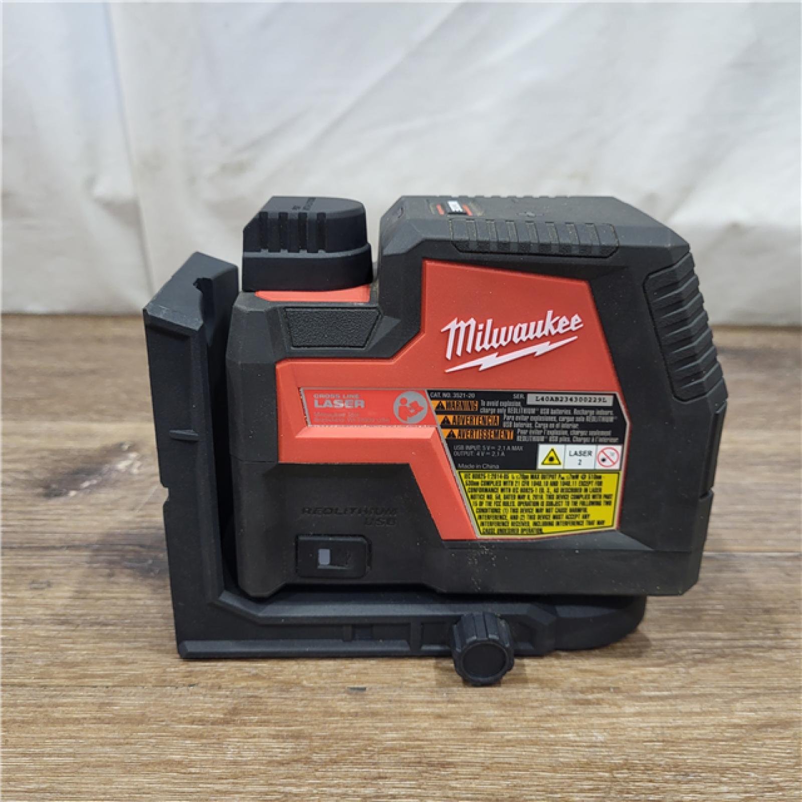 AS-IS Milwaukee 3521-21 4V Lithium-Ion Cordless USB Rechargeable Green Beam Cross Line Laser