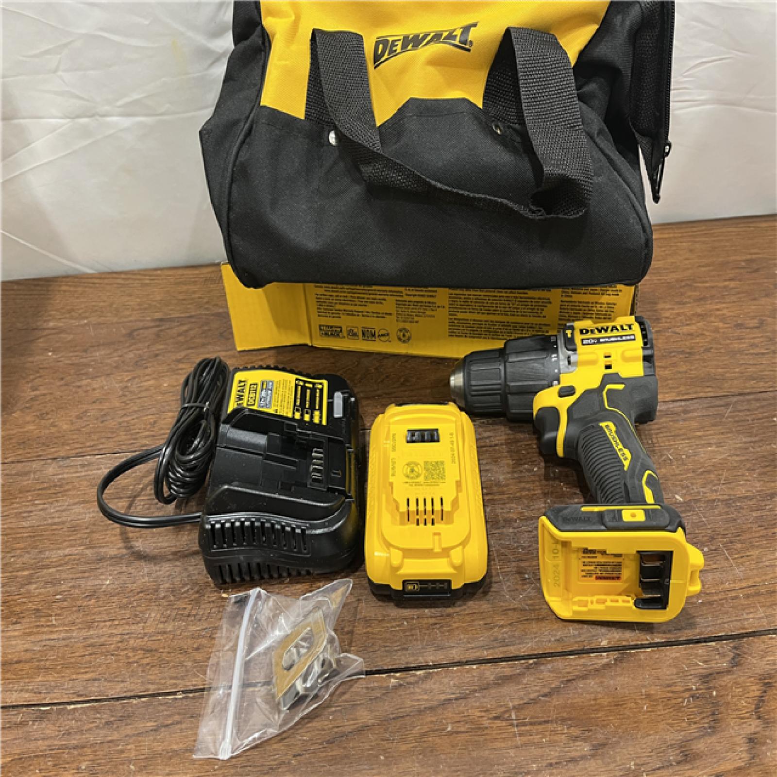 AS-ISDEWALT ATOMIC 20-Volt Lithium-Ion Cordless 1/2 in. Compact Hammer Drill with 3.0Ah Battery, Charger and Bag