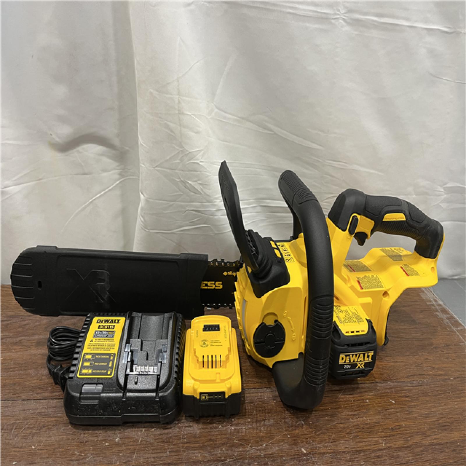 AS-ISDEWALT 20V MAX Brushless Cordless 12in. Chainsaw Kit