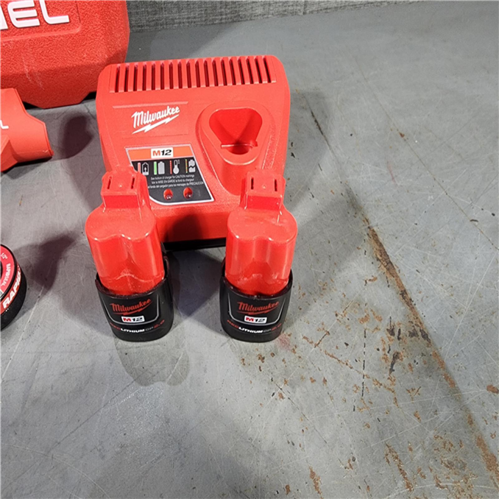 HOUSTON LOCATION - AS-IS Milwaukee 2532-22 Expander Kit W/ 1/2 -1 Heads