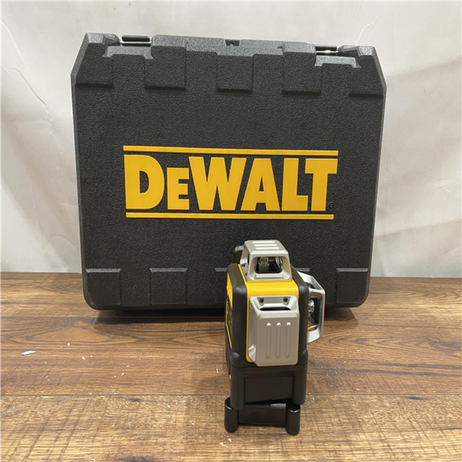 AS IS DEWALT 12V MAX 3 X 360 Degrees Green Line Laser DW089LG New