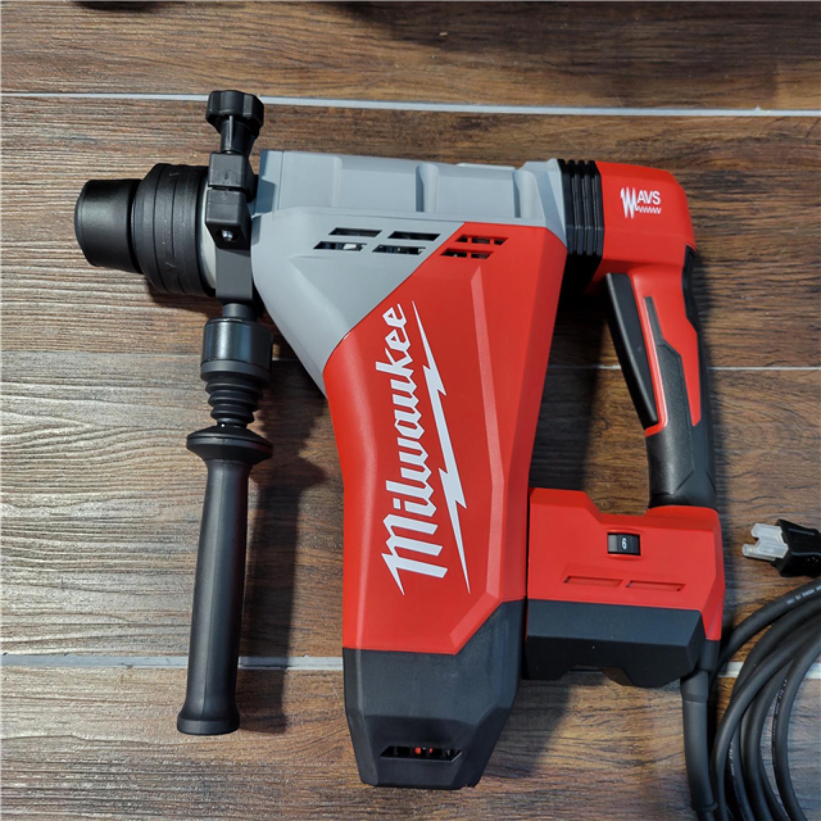 CALIFORNIA NEW MILWAUKEE 1-3/4 SDS MAX ROTARY HAMMER