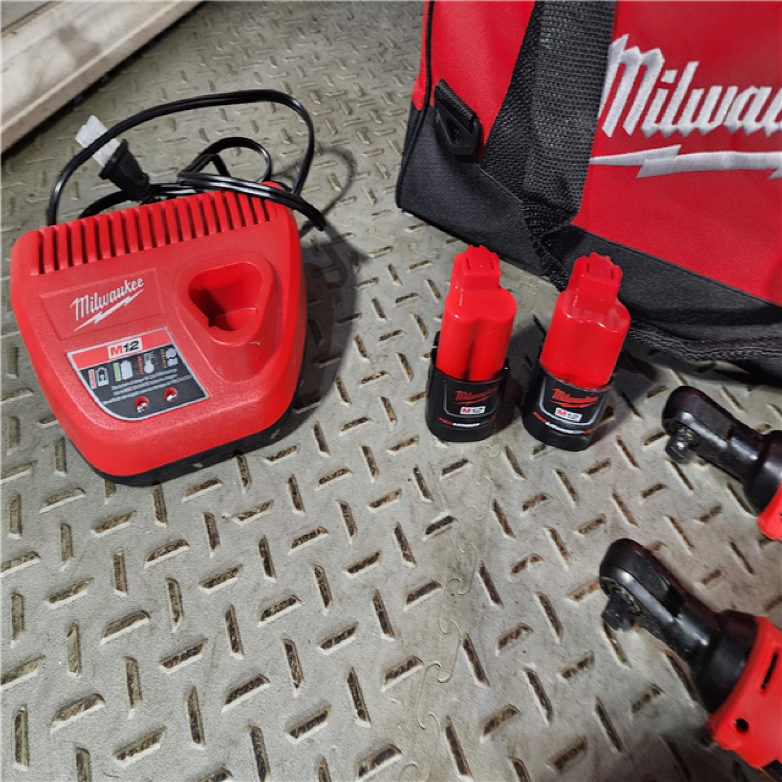 HOUSTON LOCATION - AS-IS (QTY - 3) Milwaukee 2457-20 M12 3/8  Ratchet (Bare Tool KIT battery & charge)