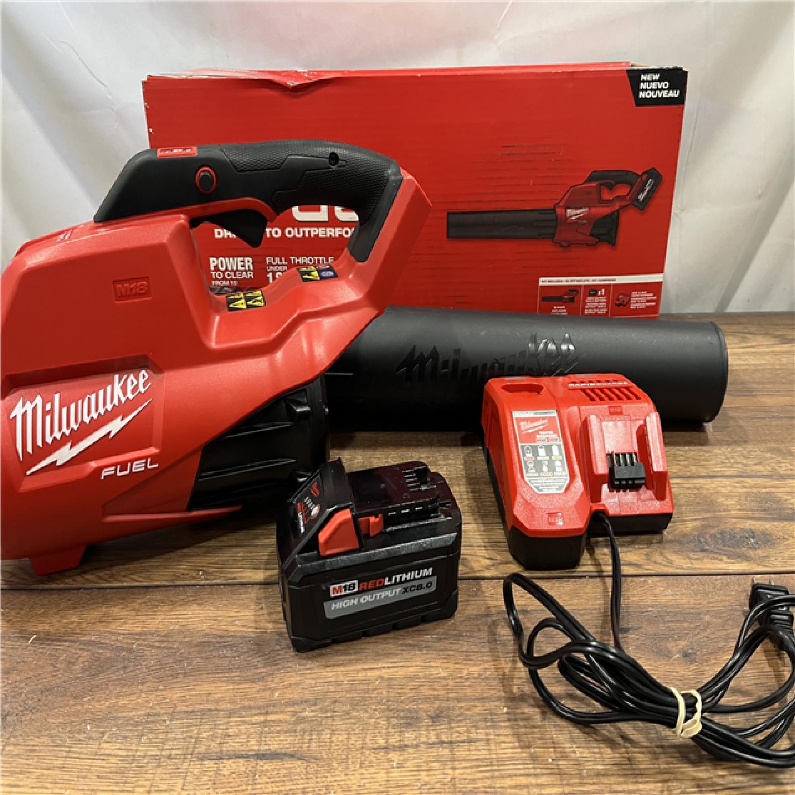 AS-IS Milwaukee M18 FUEL 120 MPH 450 CFM 18V Lithium-Ion Brushless Cordless Handheld Blower Kit with 8.0 Ah Battery, Rapid Charger