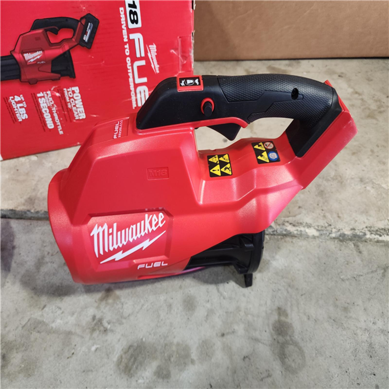 HOUSTON LOCATION - AS-IS (APPEARS LIKE NEW) M18 FUEL 120 MPH 450 CFM 18V Lithium-Ion Brushless Cordless Handheld Blower Kit with 8.0 Ah Battery, Rapid Charger