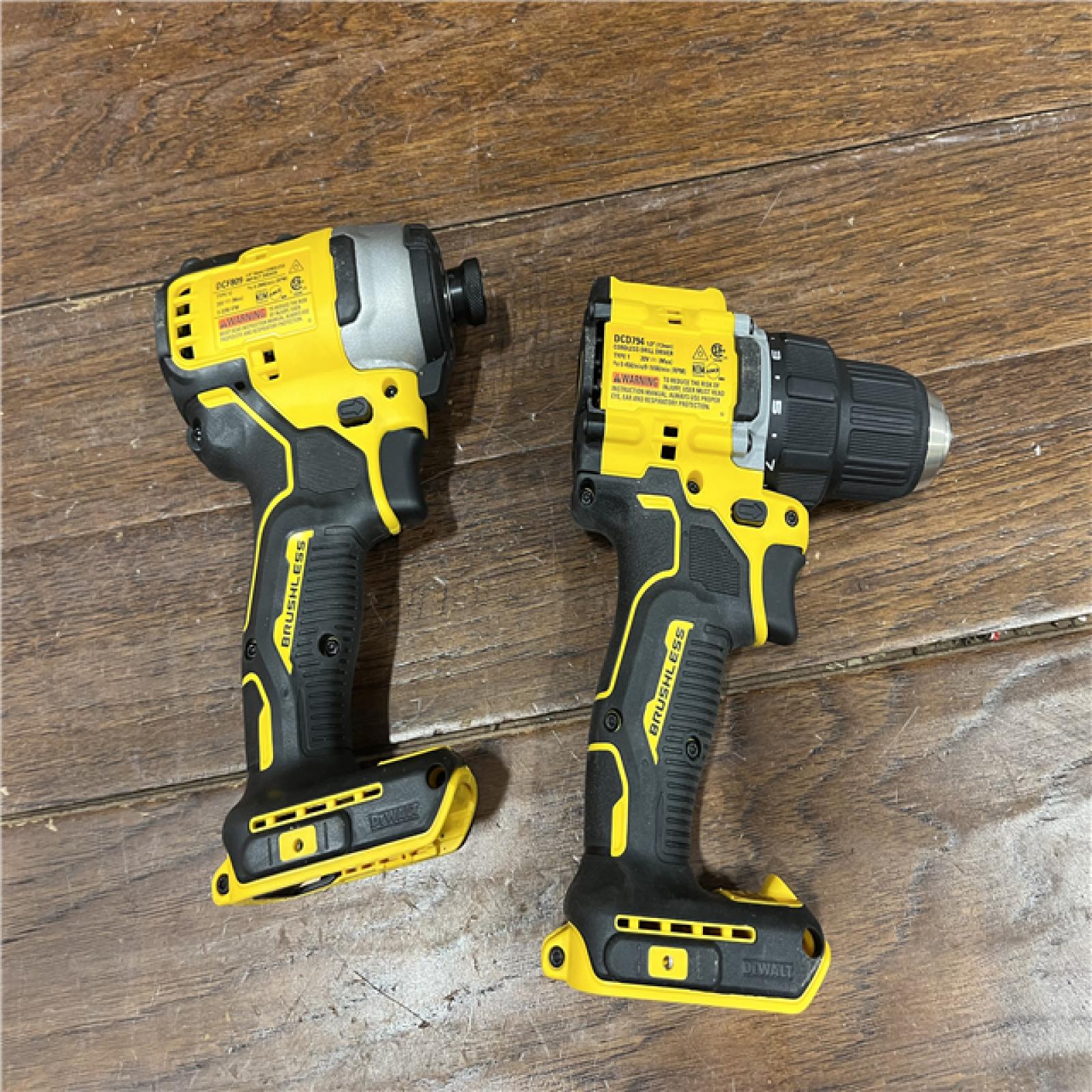 AS-ISDewalt DCK225D2 20V MAX ATOMIC Brushless Compact Lithium-Ion 1/2 in. Cordless Drill Driver and 1/4 in. Impact Driver Combo Kit with 2 Batteries 2 Ah