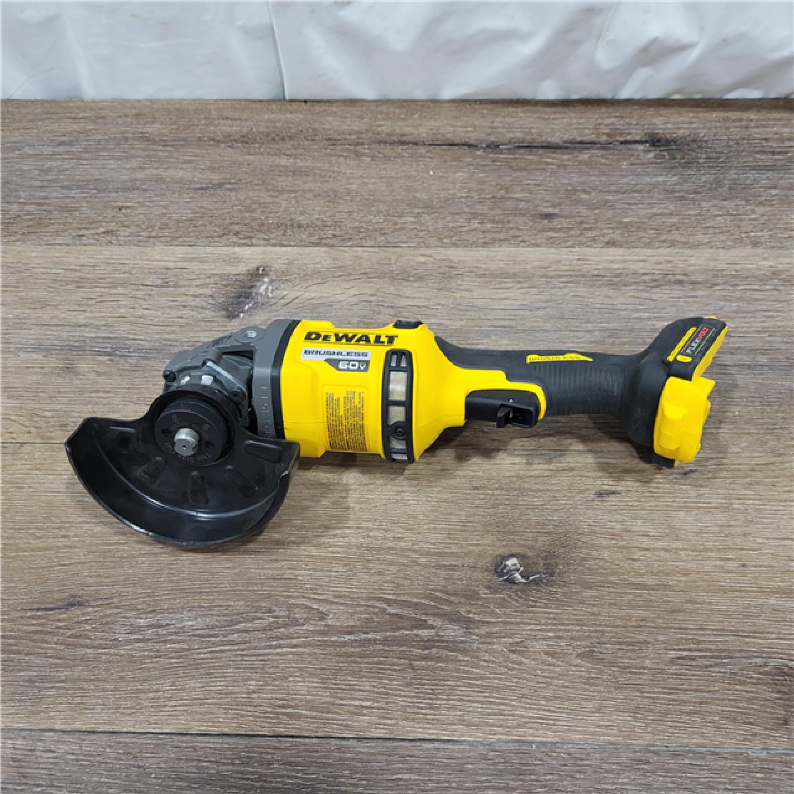 AS-IS DeWalt FLEXVOLT 60V MAX Cordless Grinder  4.5 - 6   9000 RPM  1 EA (115-DCG418B)