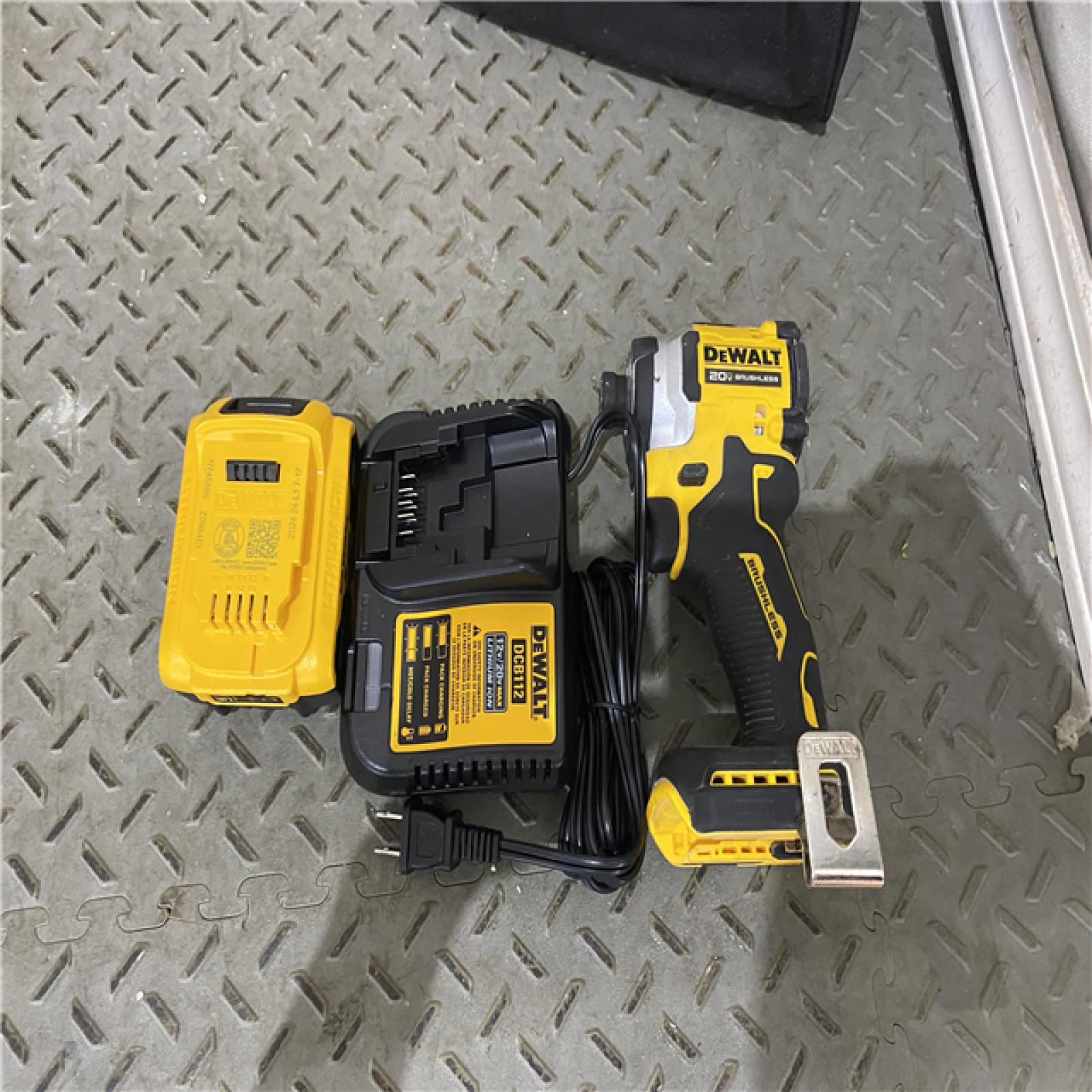 Houston location AS-IS DEWALT DCF850P1 ATOMIC 20V MAX Lithium-Ion Brushless Cordless 3-Speed 1/4 Impact Driver Kit 5.0Ah