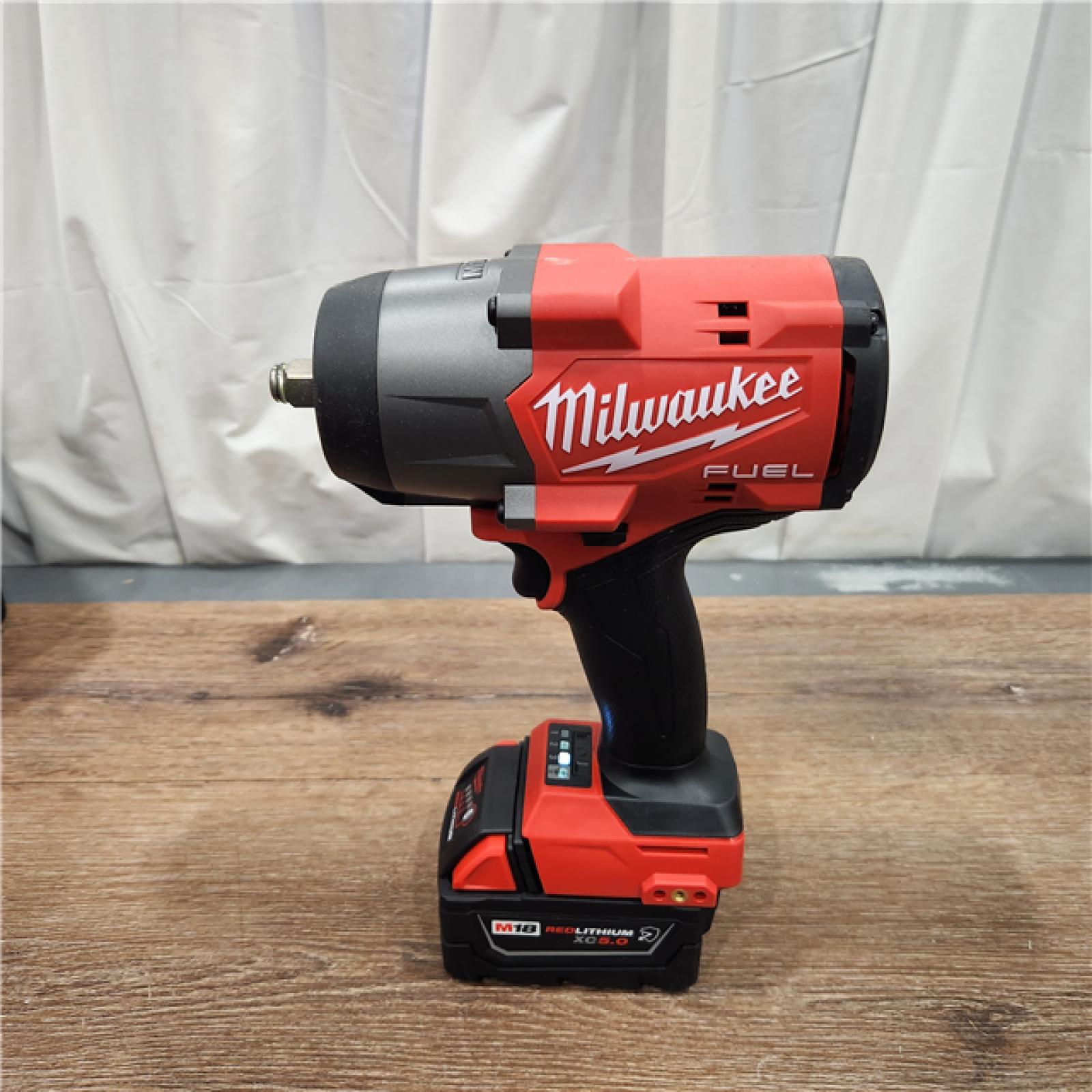 AS-IS Milwaukee M18 1/2 in. Cordless Brushless High Torque Impact Wrench Kit (Battery & Charger)