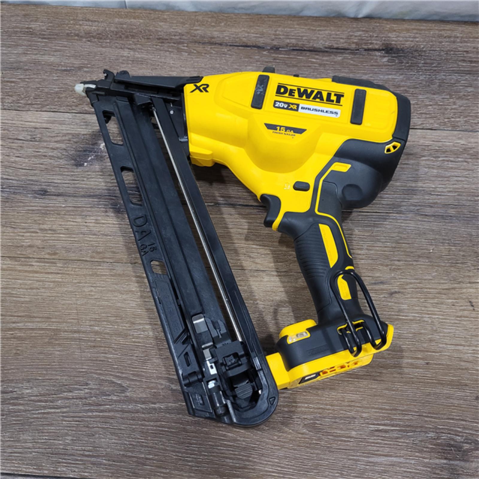 AS-IS DEWALT 20V MAX XR 15 Ga. Cordless 34 Deg Nailer 20 V