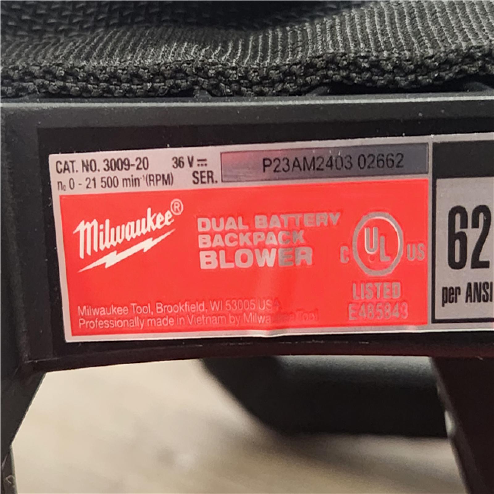 Phoenix Location Appears NEW Milwaukee M18 FUEL 155 MPH 650 CFM 18-Volt Lithium-Ion Brushless Cordless Dual Battery Backpack Blower (Tool Only)