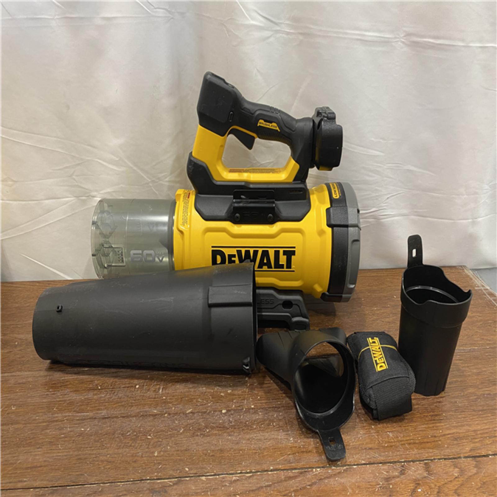 AS-IS FLEXVOLT 60V MAX 160 MPH 760 CFM Brushless Cordless Battery Powered Blower Kit W/ (1) FLEXVOLT 4 Ah Battery and Charger