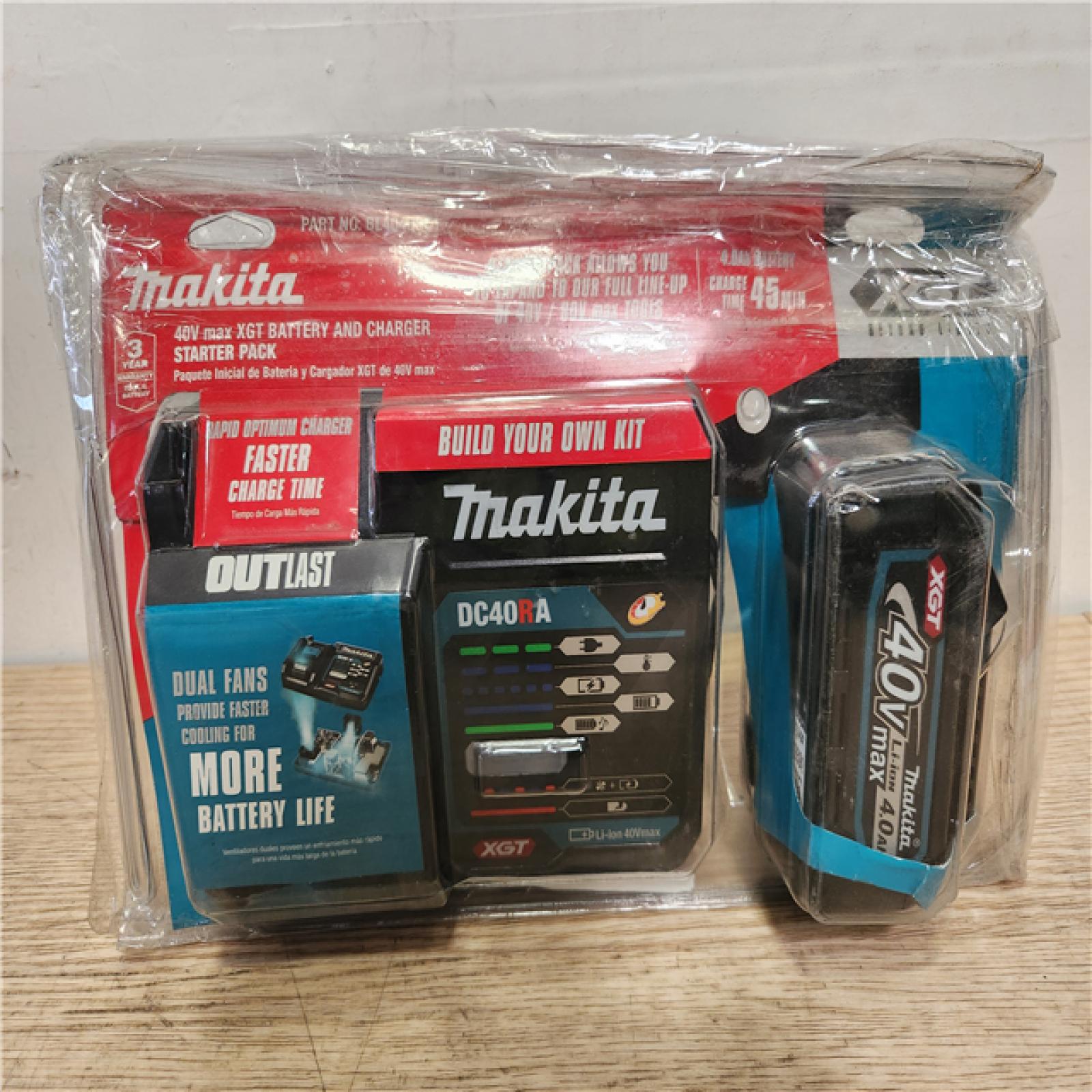 Phoenix Location NEW Makita 40V max XGT 4.0Ah Battery and Charger Starter Pack, BL4040, DC40RA (4.0Ah)