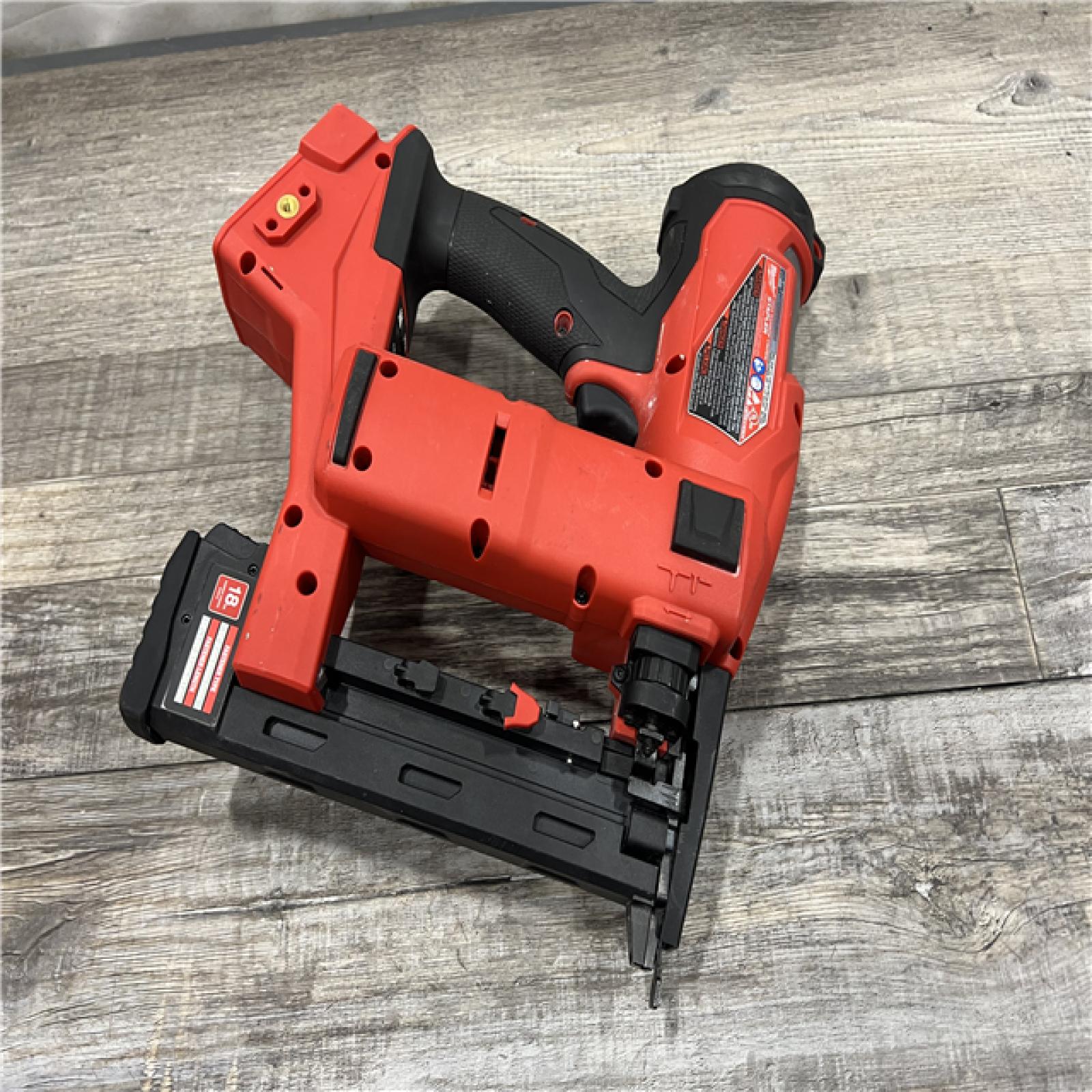 AS-IS MILWAUKEE M18 FUEL 18-Volt Lithium-Ion Brushless Cordless 18-Gauge 1/4 in. Narrow Crown Stapler (Tool-Only)