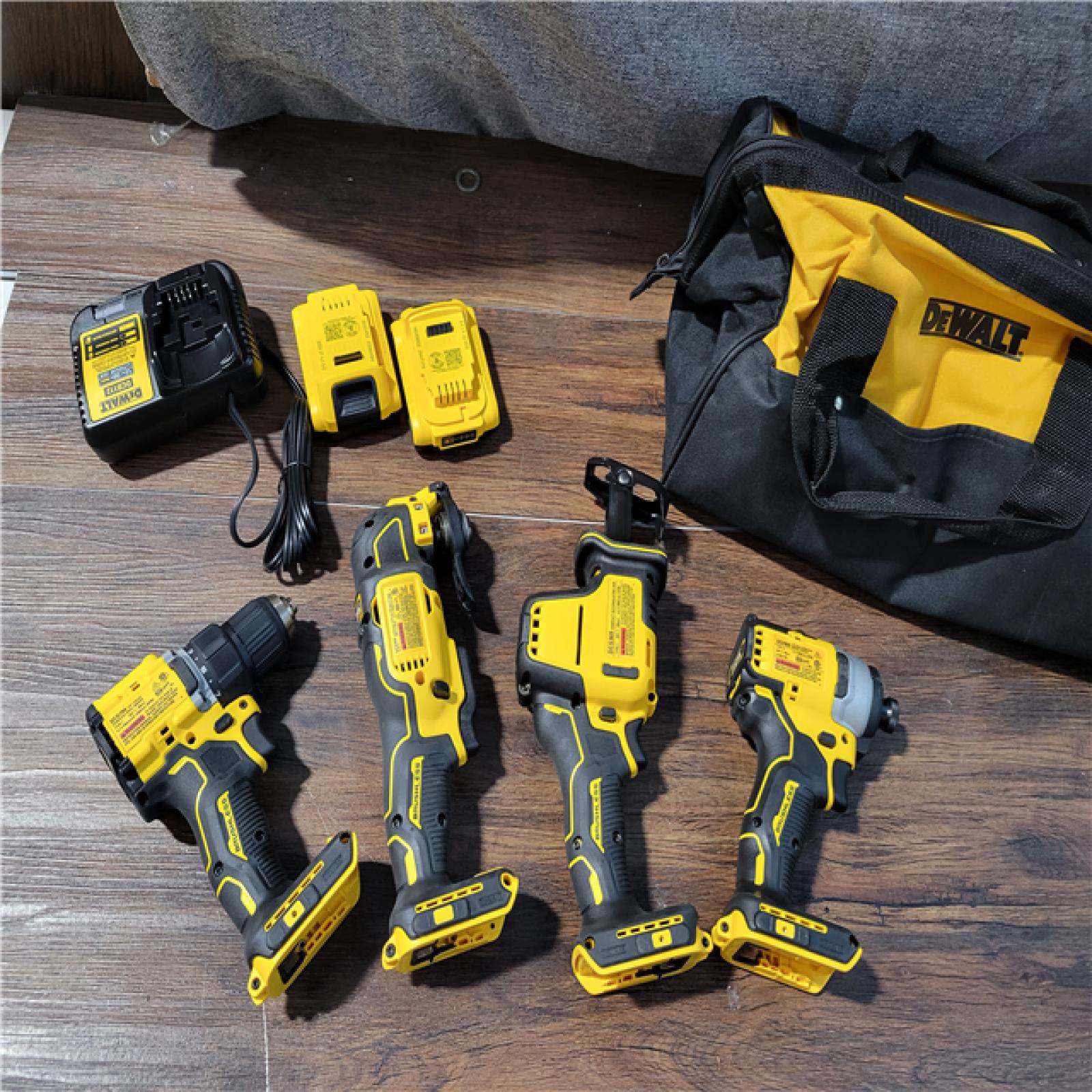 CALIFORNIA NEW DEWALT ATOMIC BRUSHLESS 4-TOOL COMBO KIT (2 BATTERIES,1 CHARGER, AND BAG INCUDED)