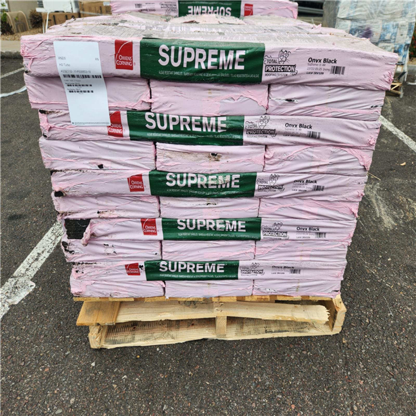 Phoenix Location Pallet of OWENS CORNING Onyx Black Shingles (41 Bundles)