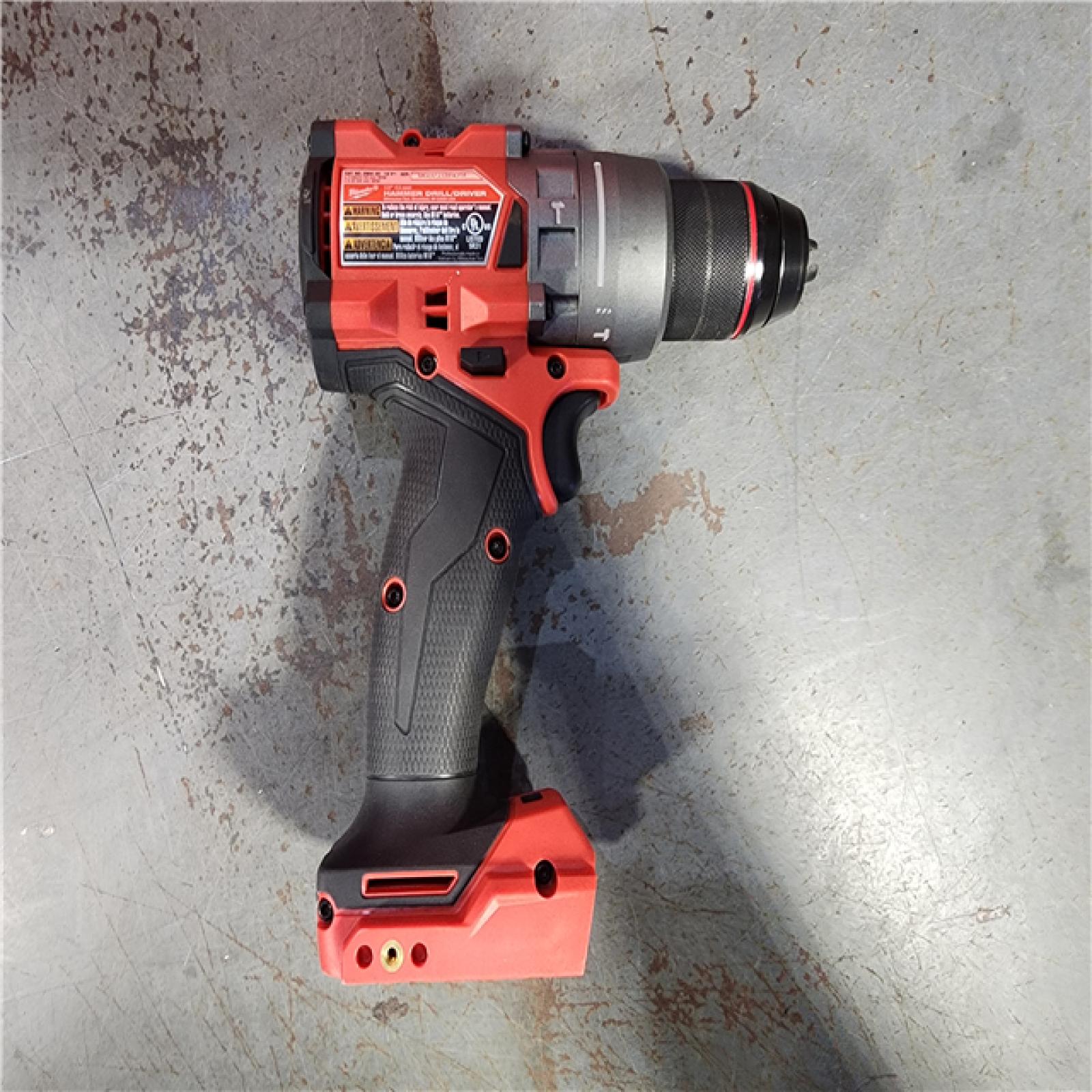 HOUSTON LOCATION - AS-IS (APPEARS LIKE NEW) Milwaukee 2904-22 Hammer Drill Driver Kit with Batteries  Charger & Tool Case  Red