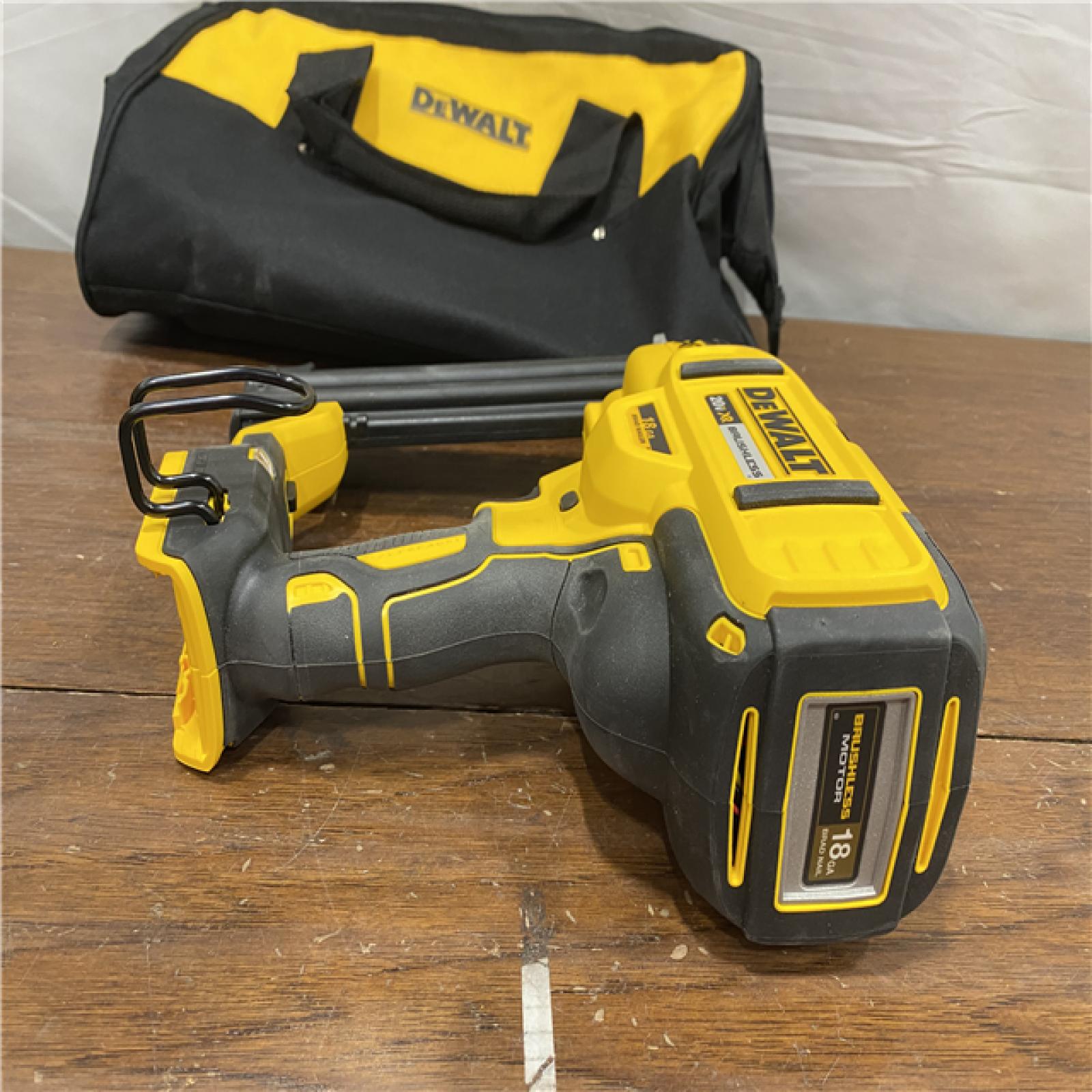 AS-ISDEWALT 20V MAX XR 18 Gauge Brad Nailer Kit