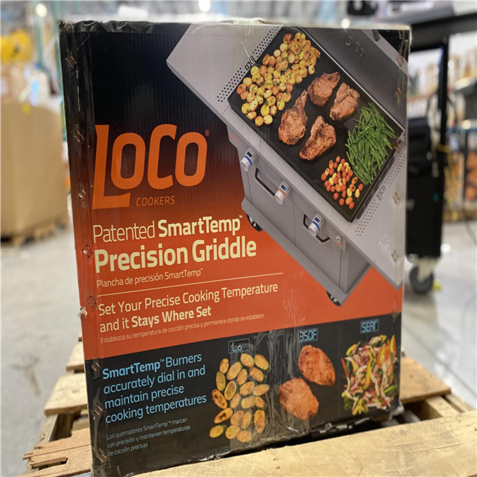 DALLAS LOCATION - LoCo  Outdoor Griddle with Hood 3 Burner Liquid Propane Gray Gray