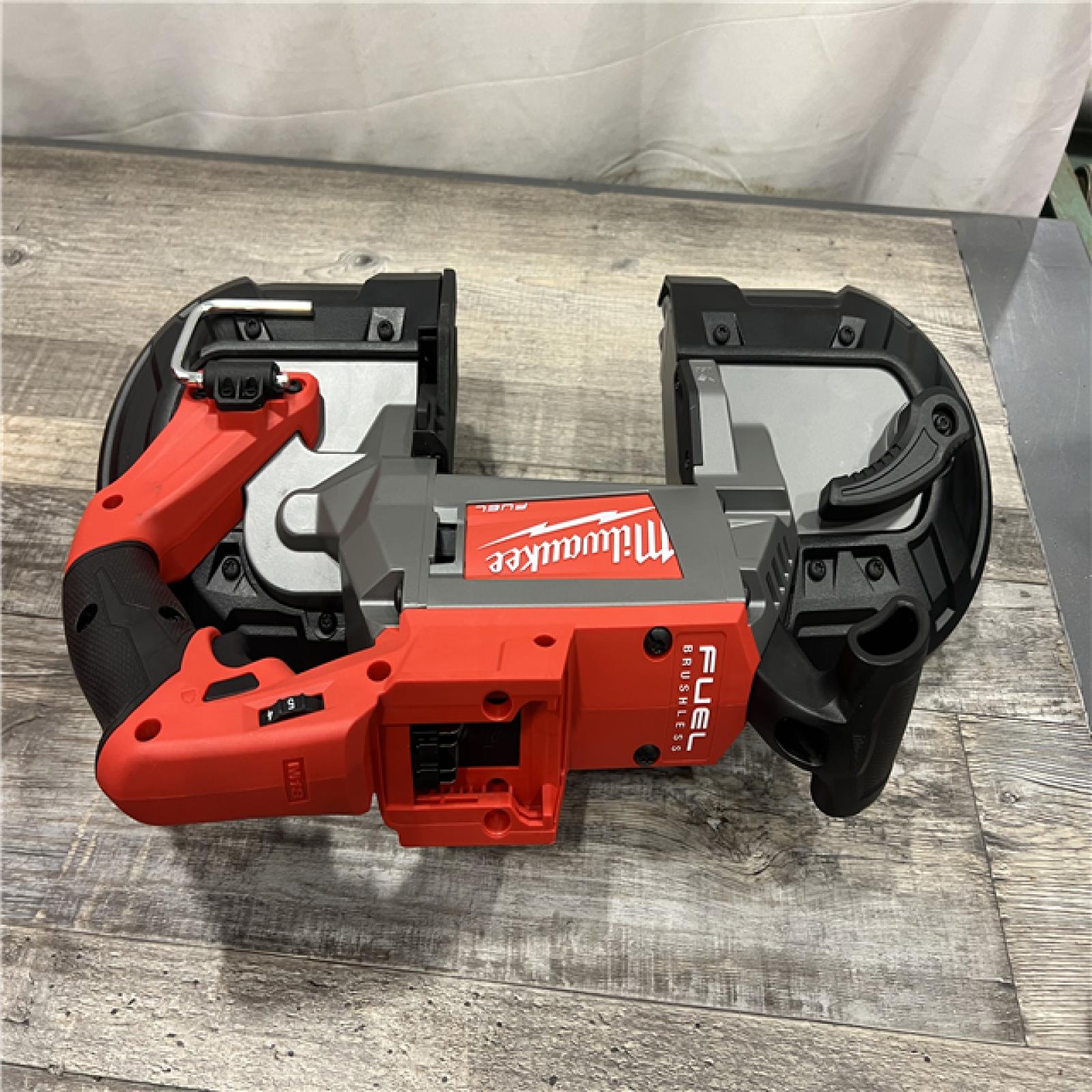 AS-IS Milwaukee 2729-20 - M18 Fuel 18V Cordless Brushless Band Saw Bare Tool