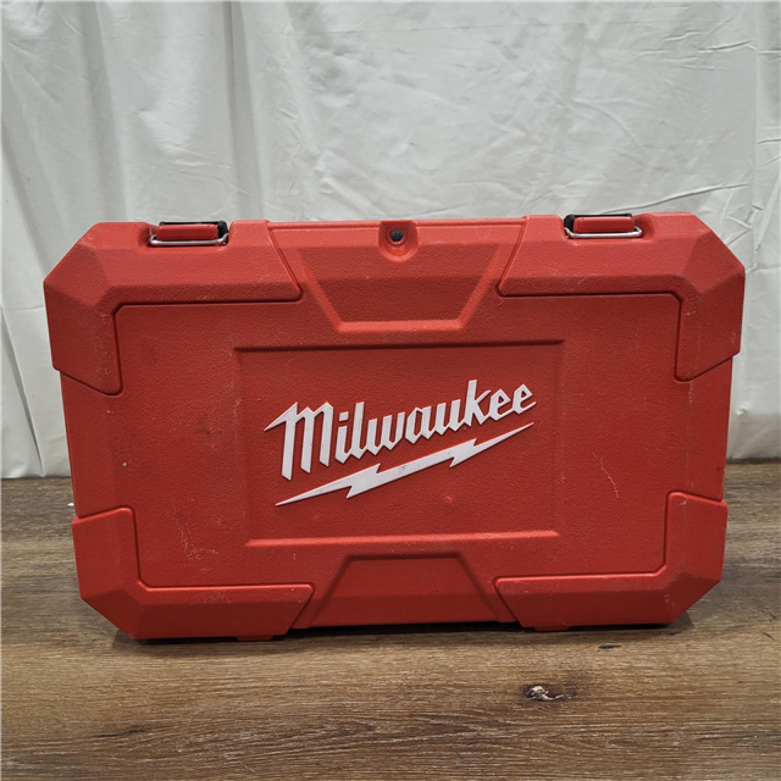 AS-IS Milwaukee 1 in. SDS Plus D-Handle Rotary Handle w/ Case