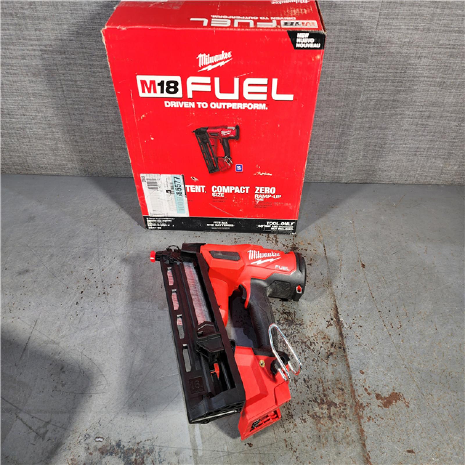 HOUSTON LOCATION - AS-IS Milwaukee 2841-20 18V Cordless Gen II 16 Gauge Angled Finish Nailer (Tool Only)