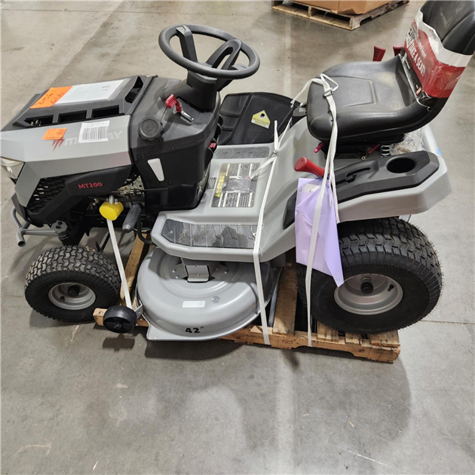 Dallas Location - As-Is MT200 42 19.0 Gross HP* Riding Lawn Tractor