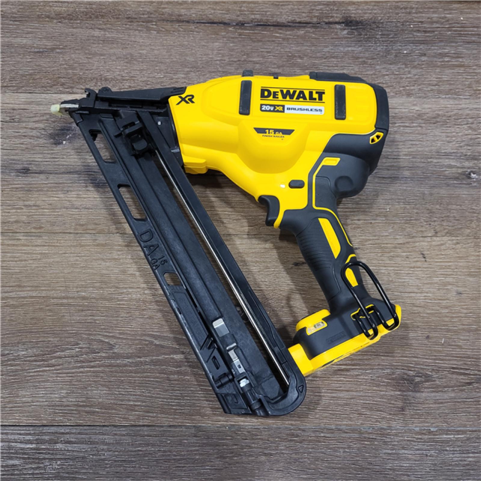 AS-IS DEWALT 20V MAX XR 15 Ga. Cordless 34 Deg Nailer 20 V