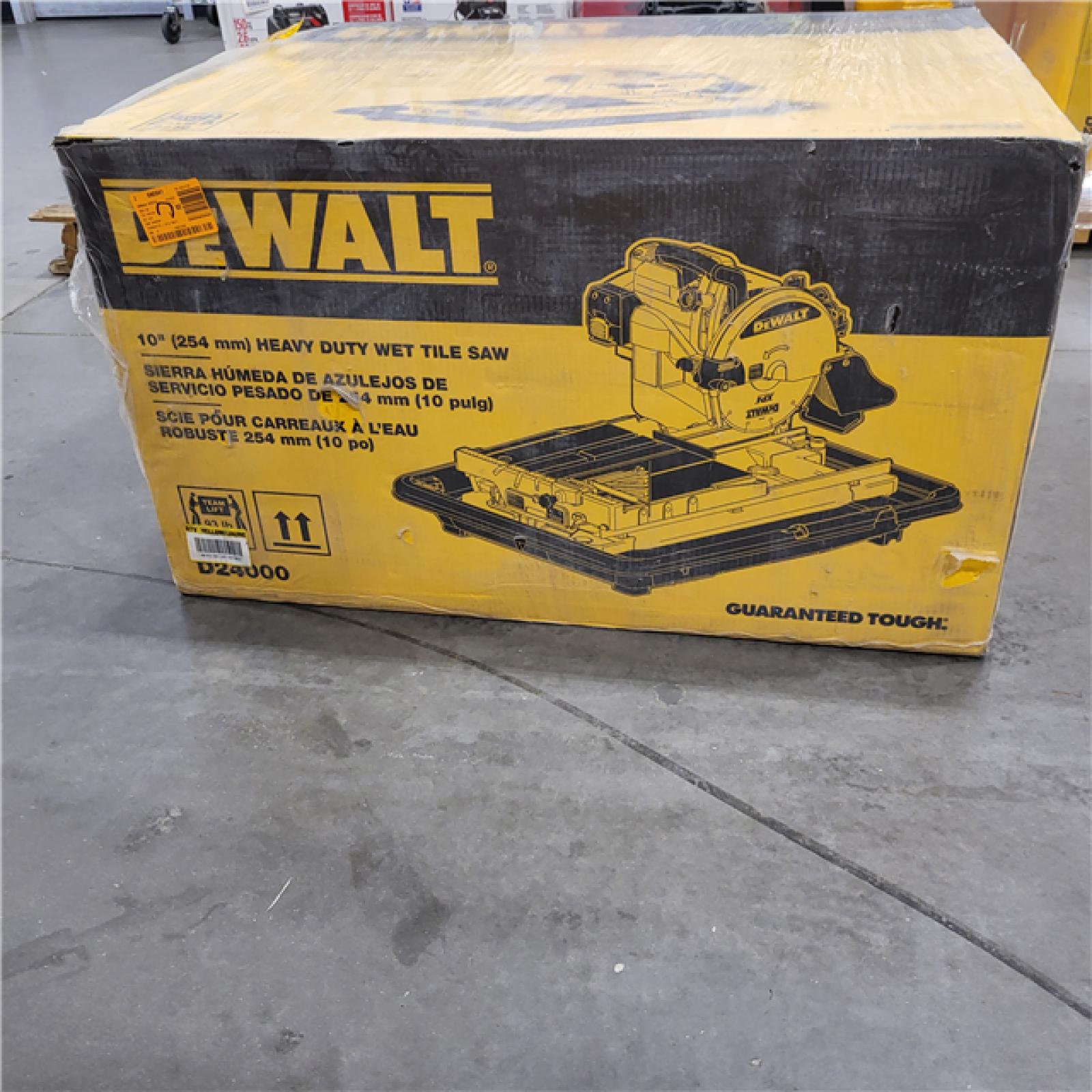 NEW! DEWALT D24000 1.5-Horsepower 10-Inch Wet Tile Saw [Wet tile saw]