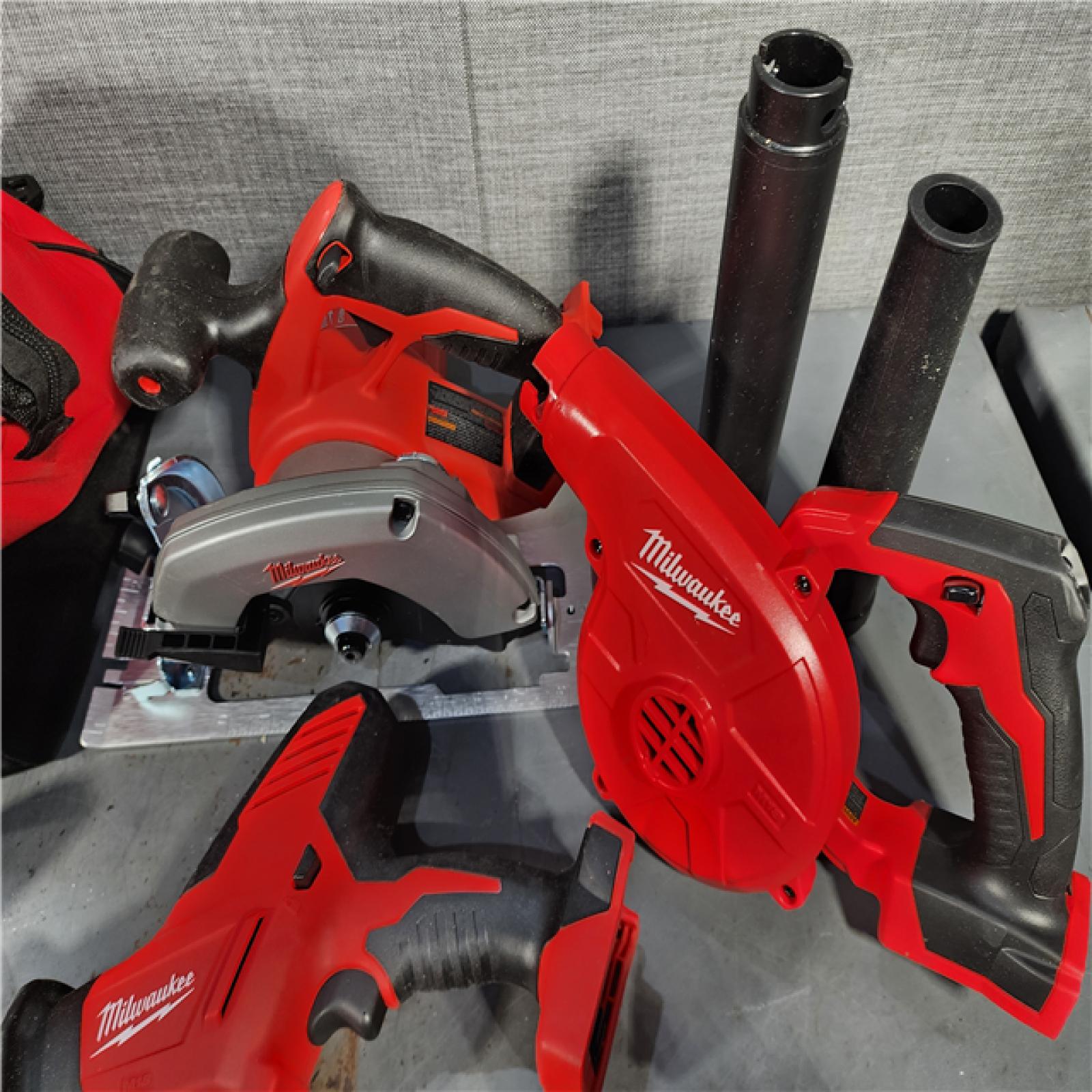 HOUSTON LOCATION - AS-IS MILWAUKEE 9 TOOL COMBO KIT W/ (2) BATTERY & CHARGER