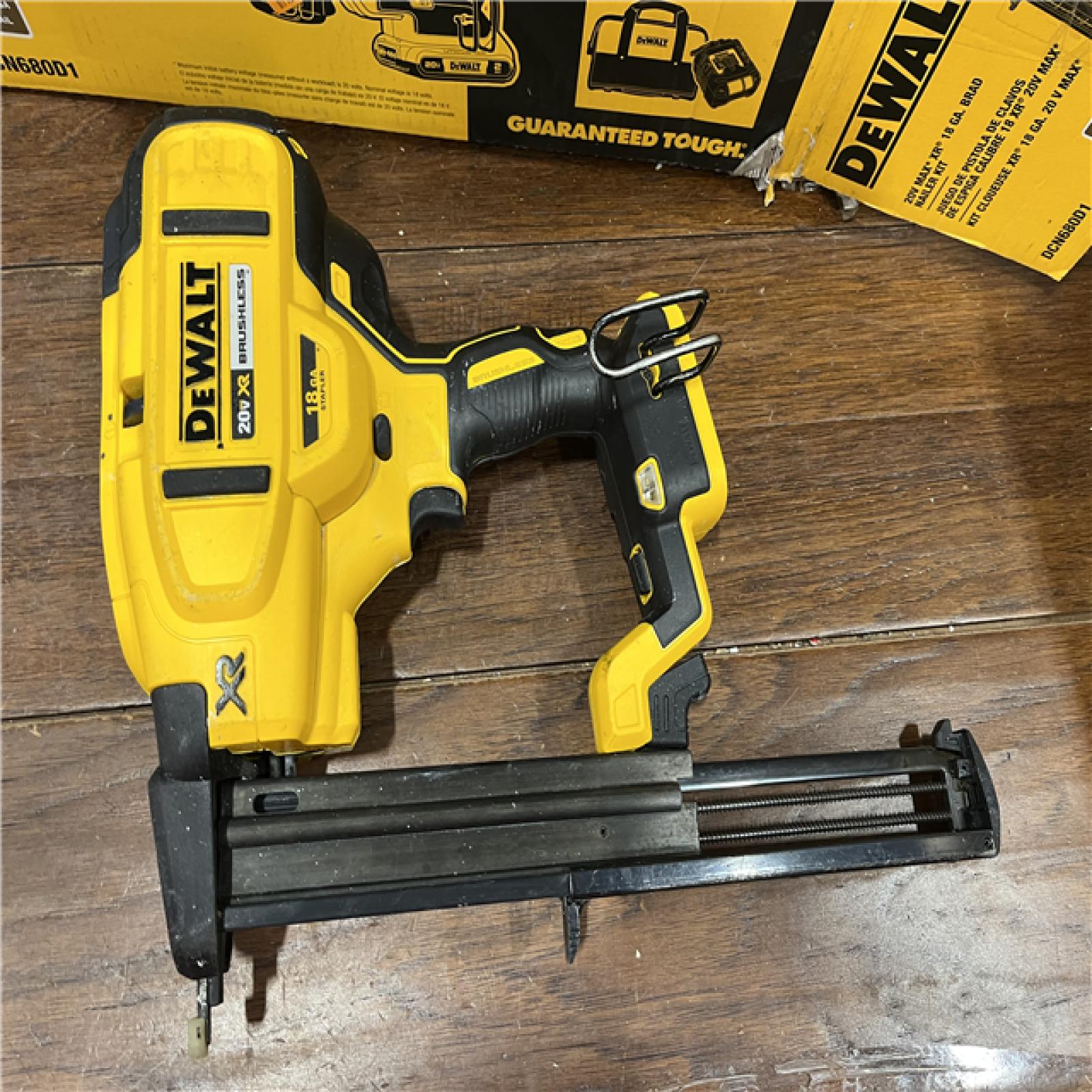 AS-ISDEWALT 20V MAX XR 18 Gauge Brad Nailer Kit