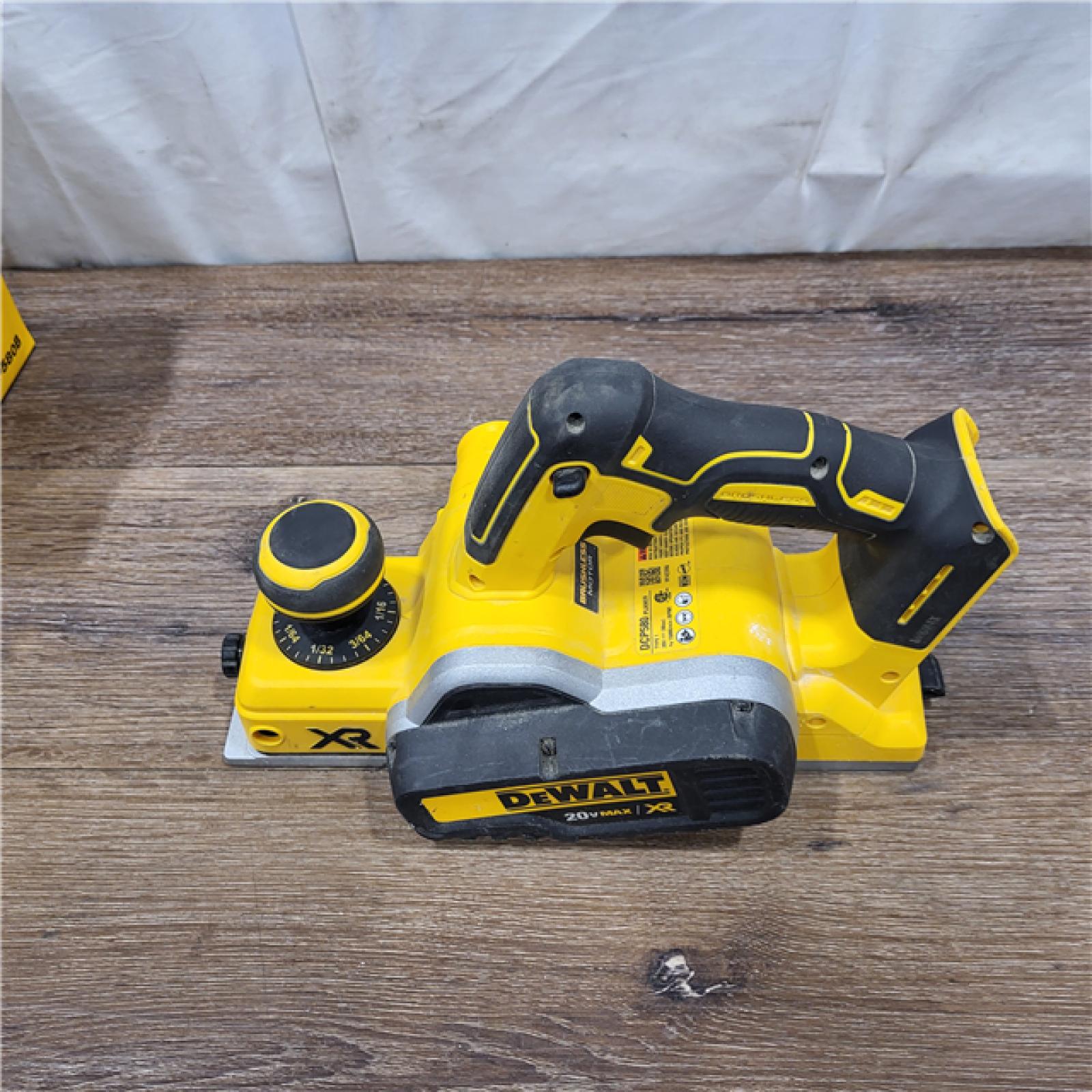 AS-IS DEWALT DCP580B 20V MAX Lithium Ion Brushless Planer