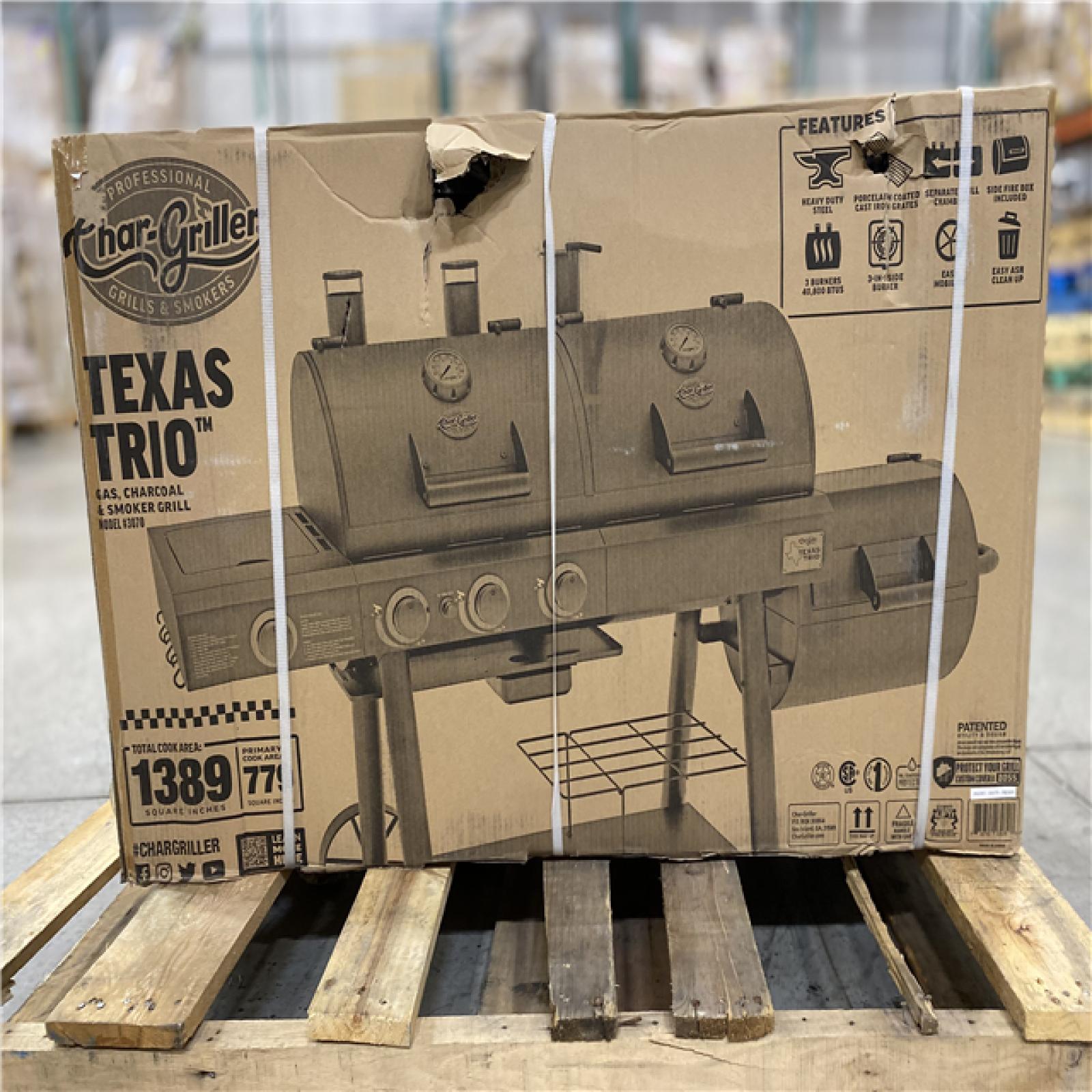 DALLAS LOCATION - Char-Griller Texas Trio 4-Burner Dual Fuel Grill with Smoker in Black